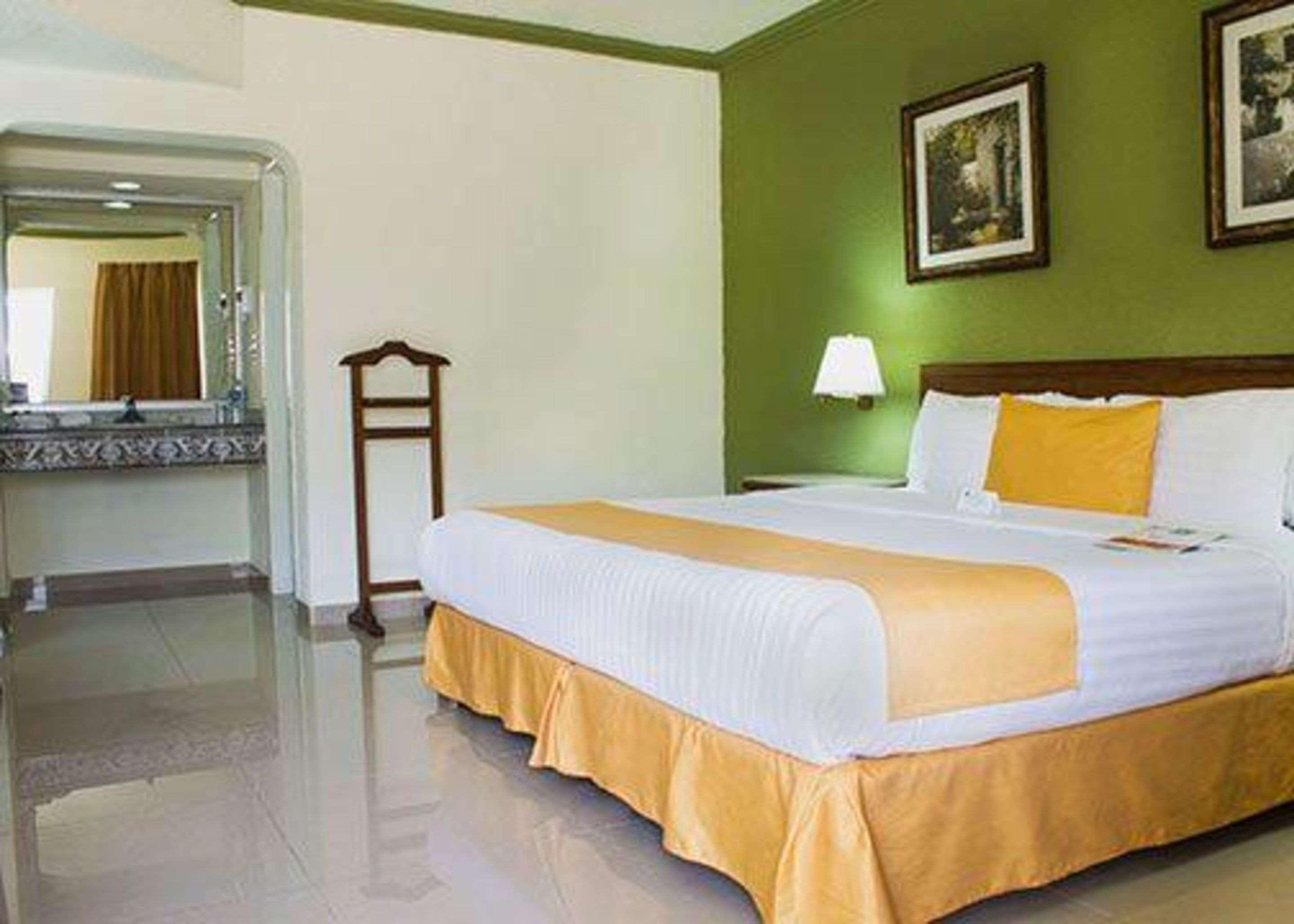 Quality Inn Ciudad Obregon Bagian luar foto